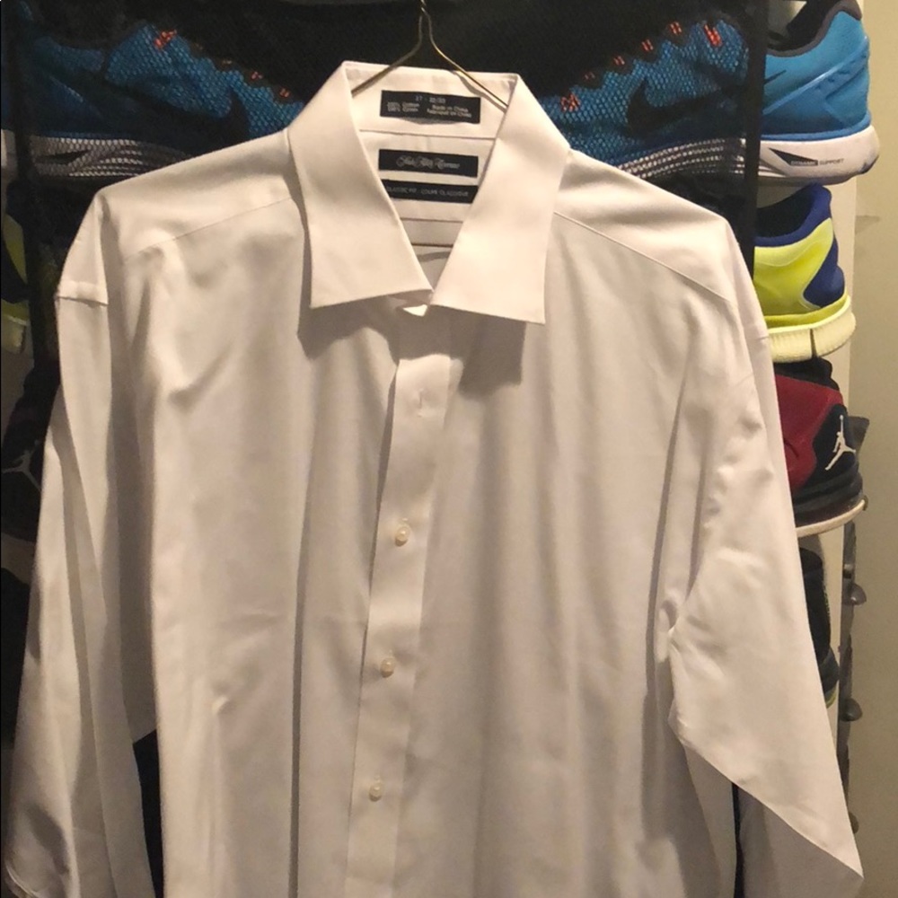 Saks Fifth Avenue button down shirt